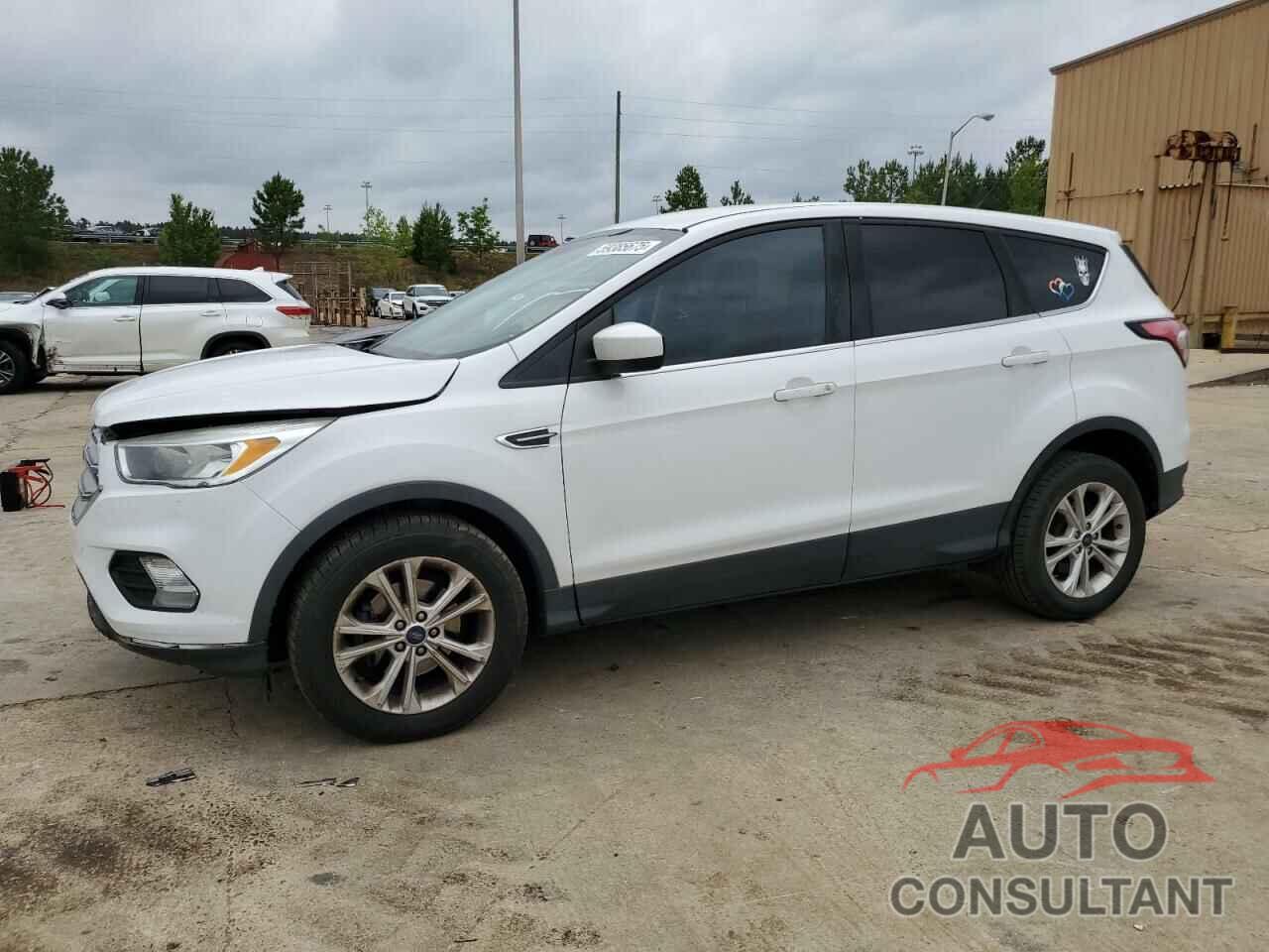 FORD ESCAPE 2017 - 1FMCU0GD7HUD04324