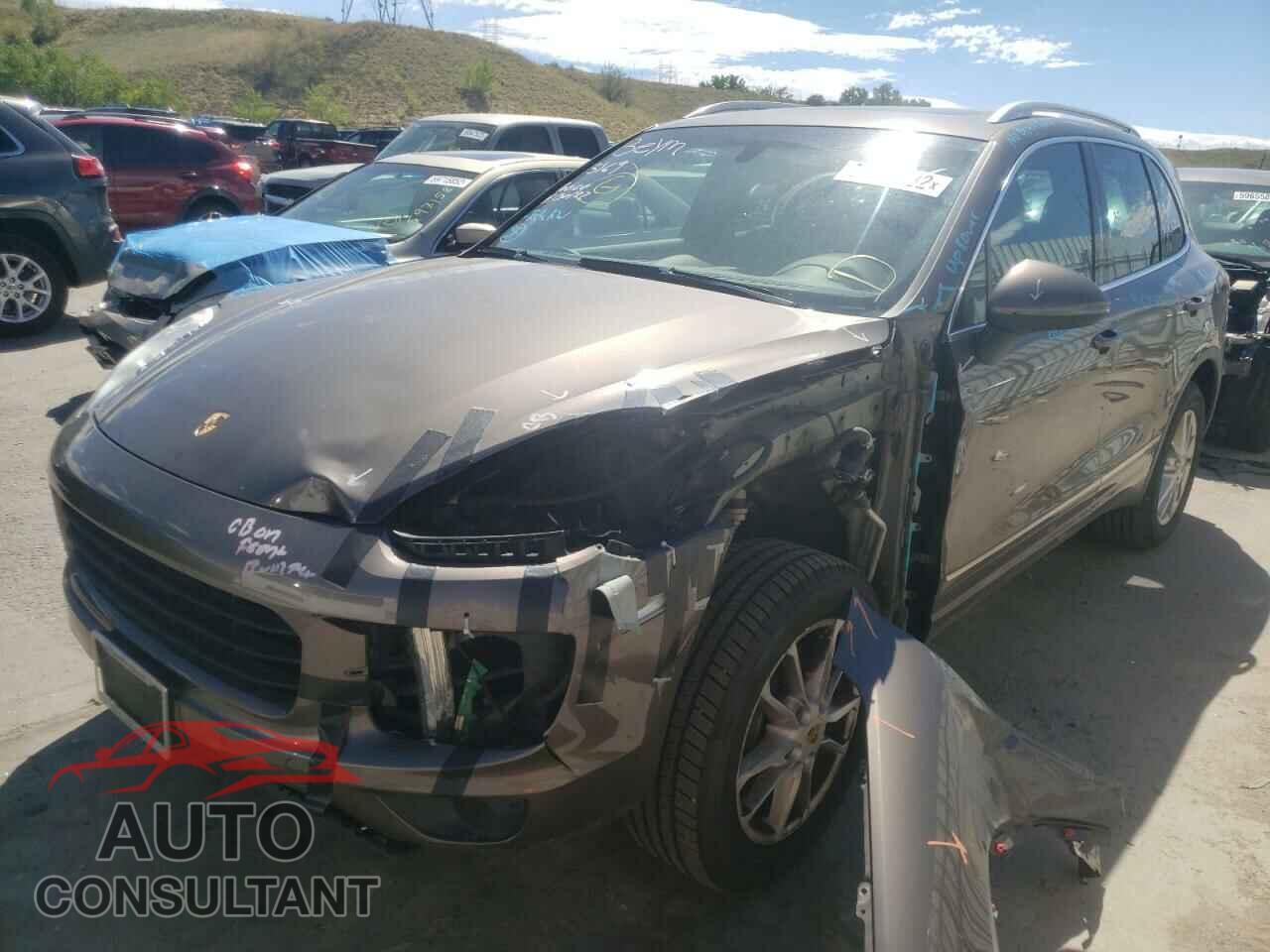 PORSCHE CAYENNE 2016 - WP1AA2A21GLA11383