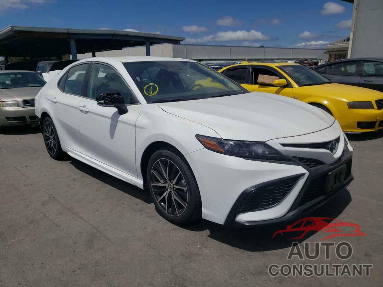 TOYOTA CAMRY 2022 - 4T1G11AK1NU691598
