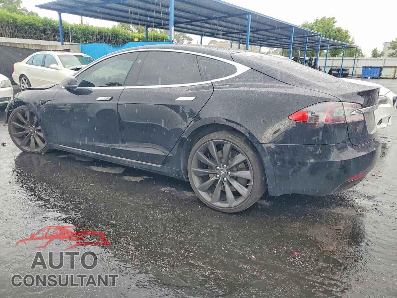 TESLA MODEL S 2017 - 5YJSA1E26HF202912