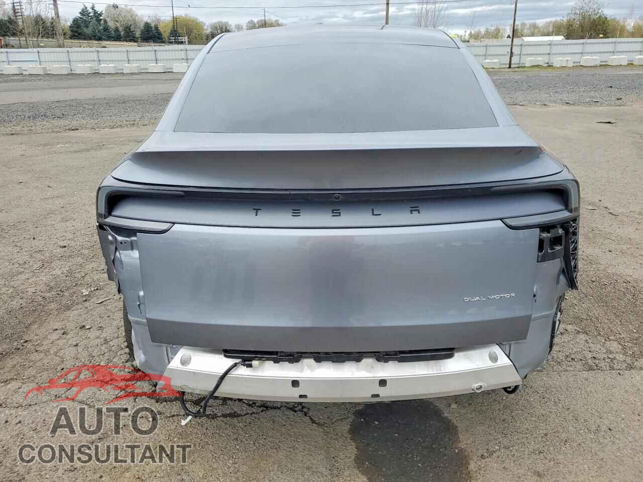 TESLA MODEL Y 2026 - 7SAYGDEE3TF398775