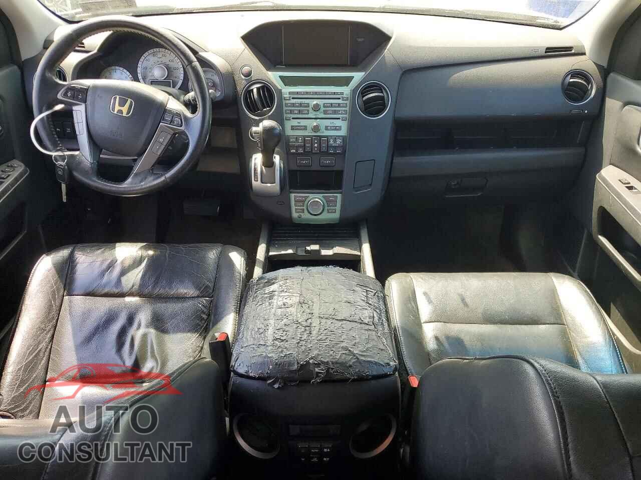 HONDA PILOT 2011 - 5FNYF4H92BB020637