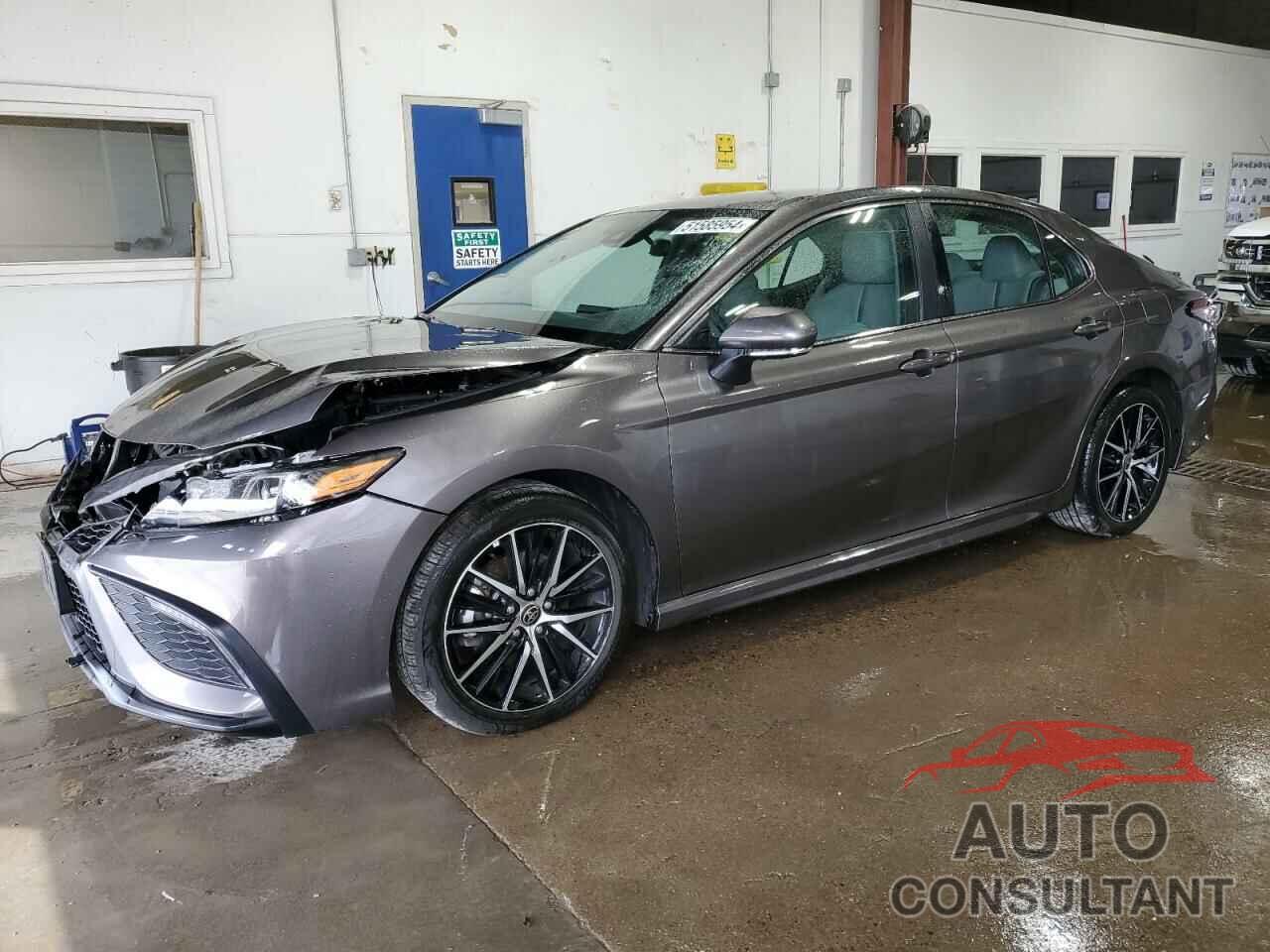 TOYOTA CAMRY 2022 - 4T1G11BK8NU058076