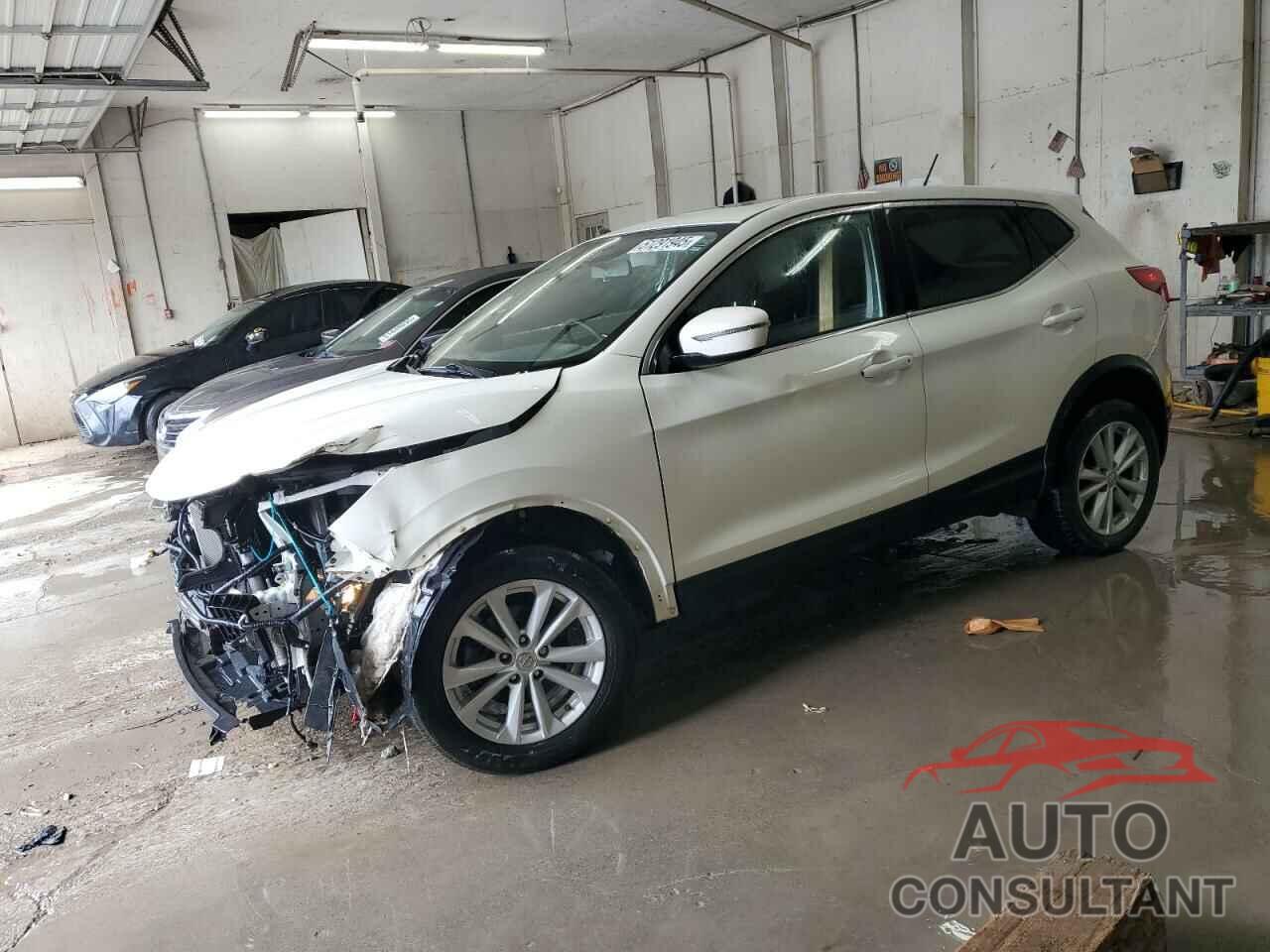 NISSAN ROGUE 2017 - JN1BJ1CP3HW009050