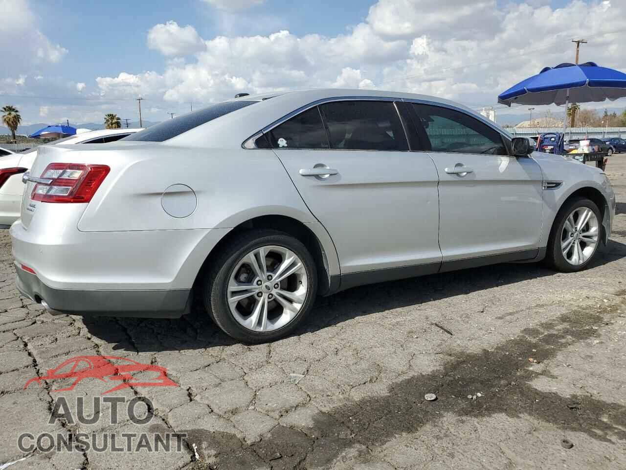 FORD TAURUS 2015 - 1FAHP2E88FG121647