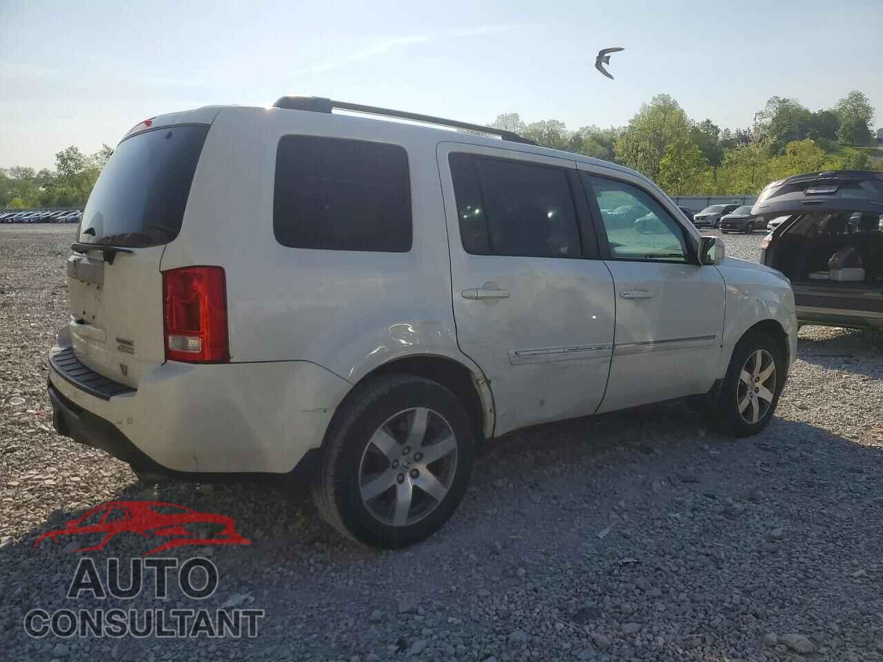 HONDA PILOT 2015 - 5FNYF4H99FB014064