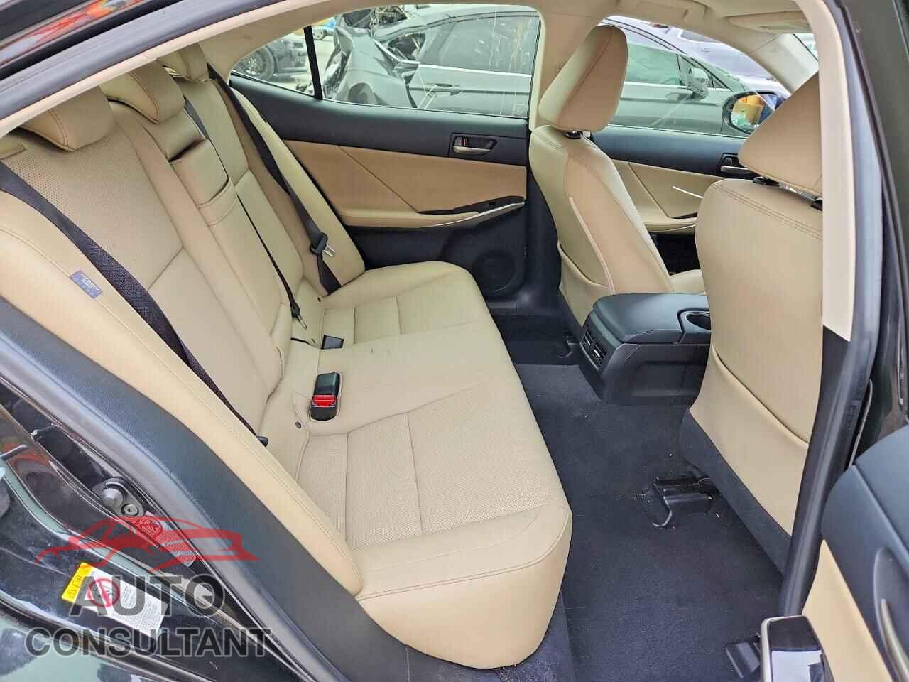LEXUS IS 2017 - JTHBA1D20H5040387