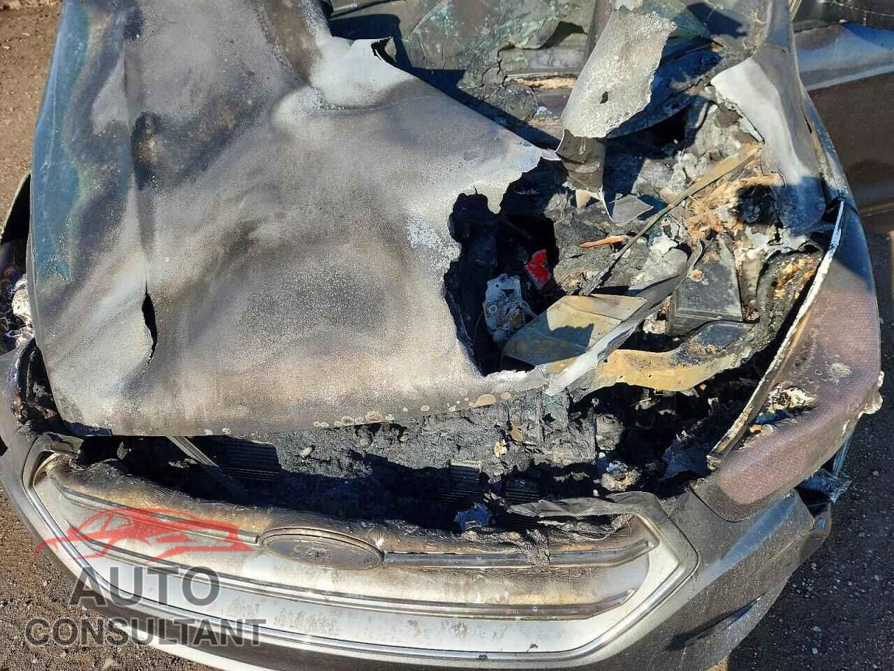 FORD ESCAPE 2017 - 1FMCU0GDXHUE26434