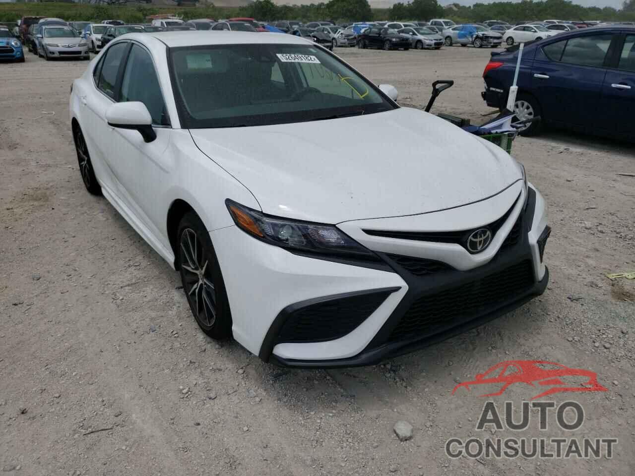 TOYOTA CAMRY 2021 - 4T1G11AK3MU564513