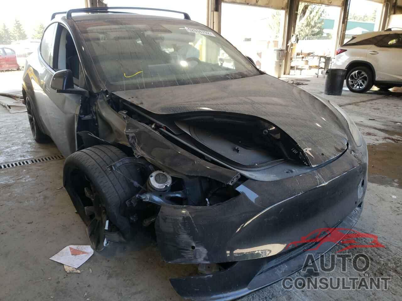 TESLA MODEL Y 2020 - 5YJYGDEE4LF052487