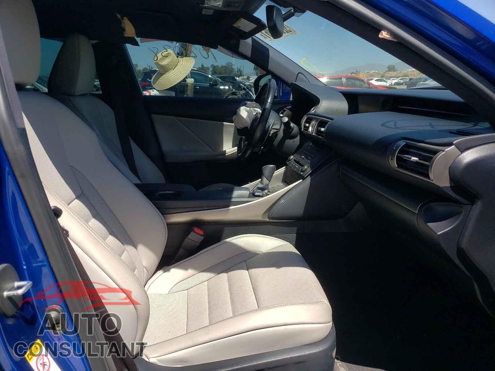 LEXUS IS 2016 - JTHBA1D24G5017886
