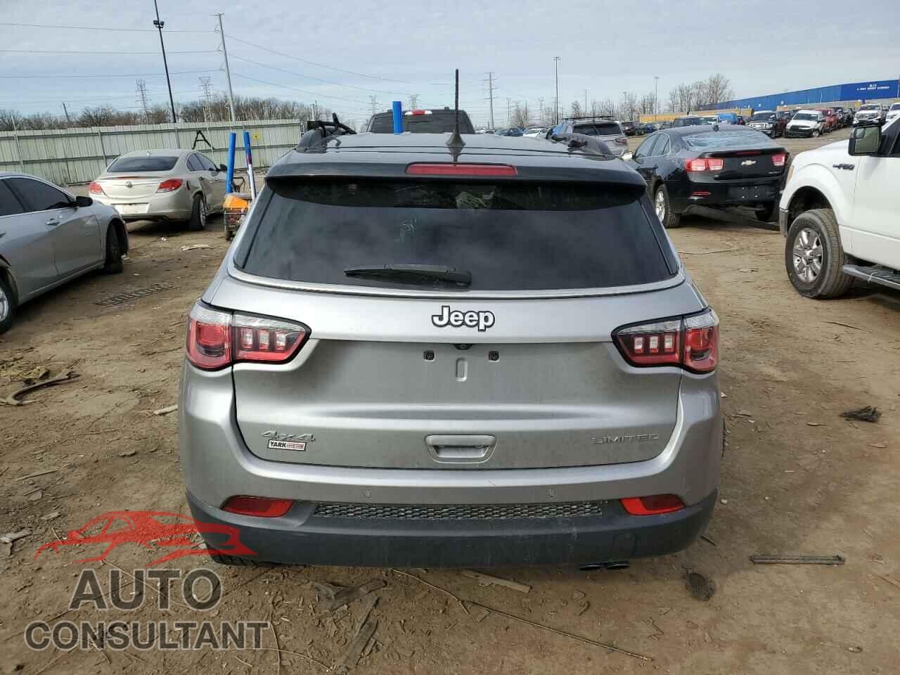 JEEP COMPASS 2018 - 3C4NJDCB4JT200410