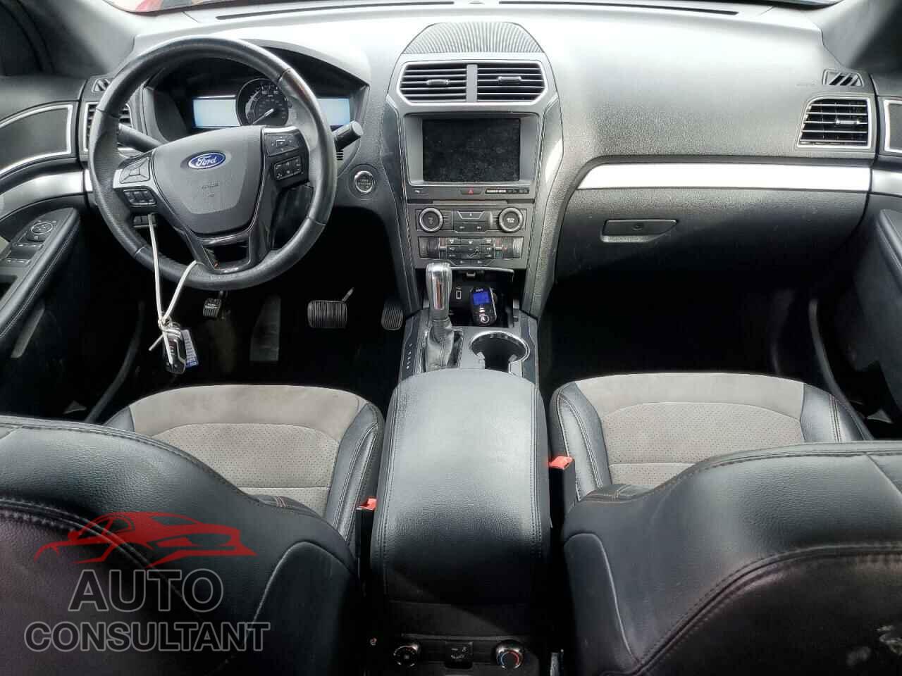 FORD EXPLORER 2017 - 1FM5K8D88HGD20051