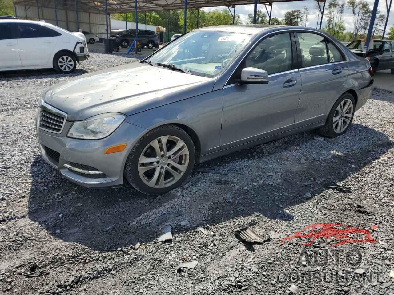 MERCEDES-BENZ C-CLASS 2013 - WDDGF4HB0DR250422