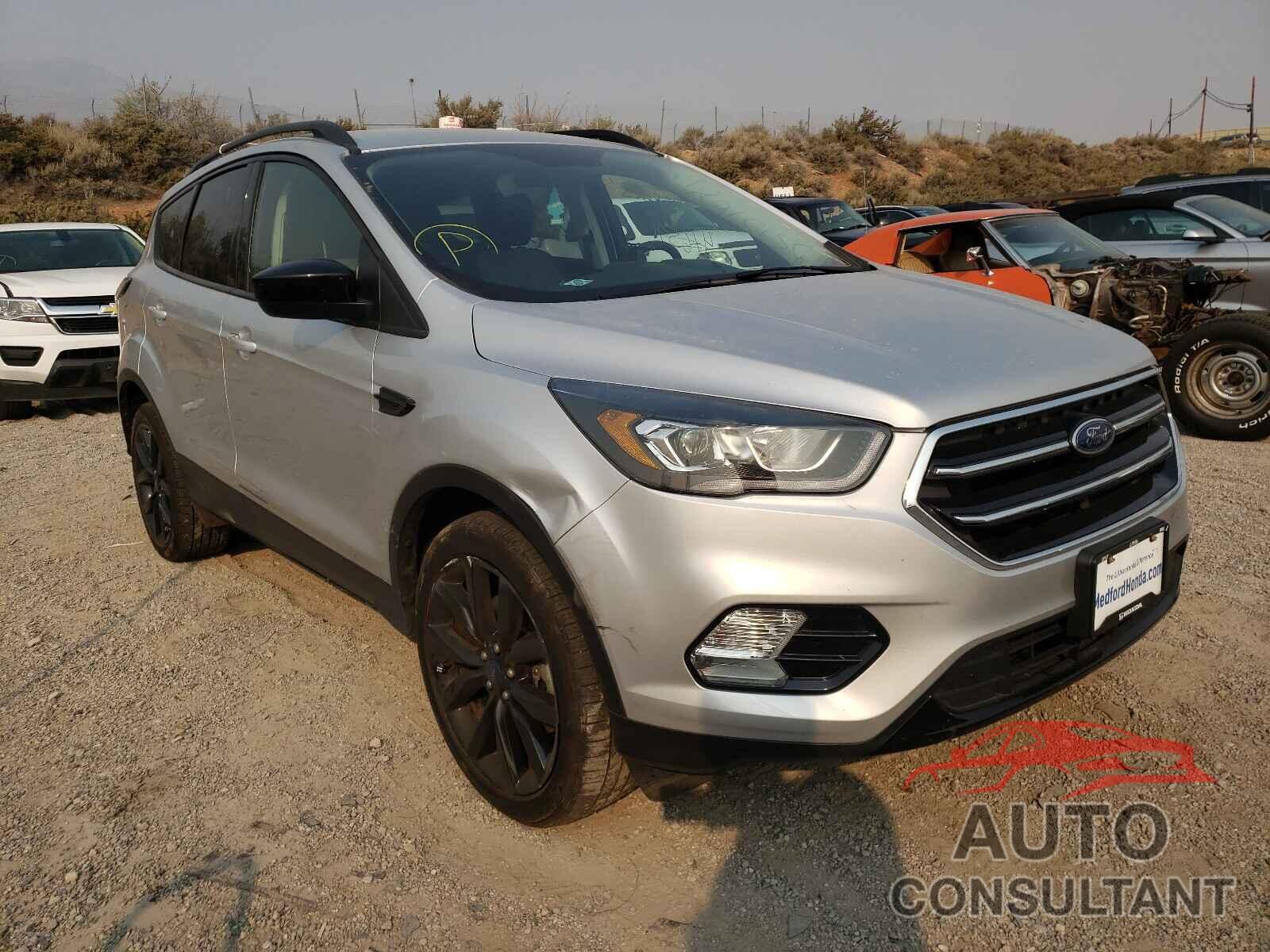 FORD ESCAPE 2018 - 1FMCU9GD6JUA24789