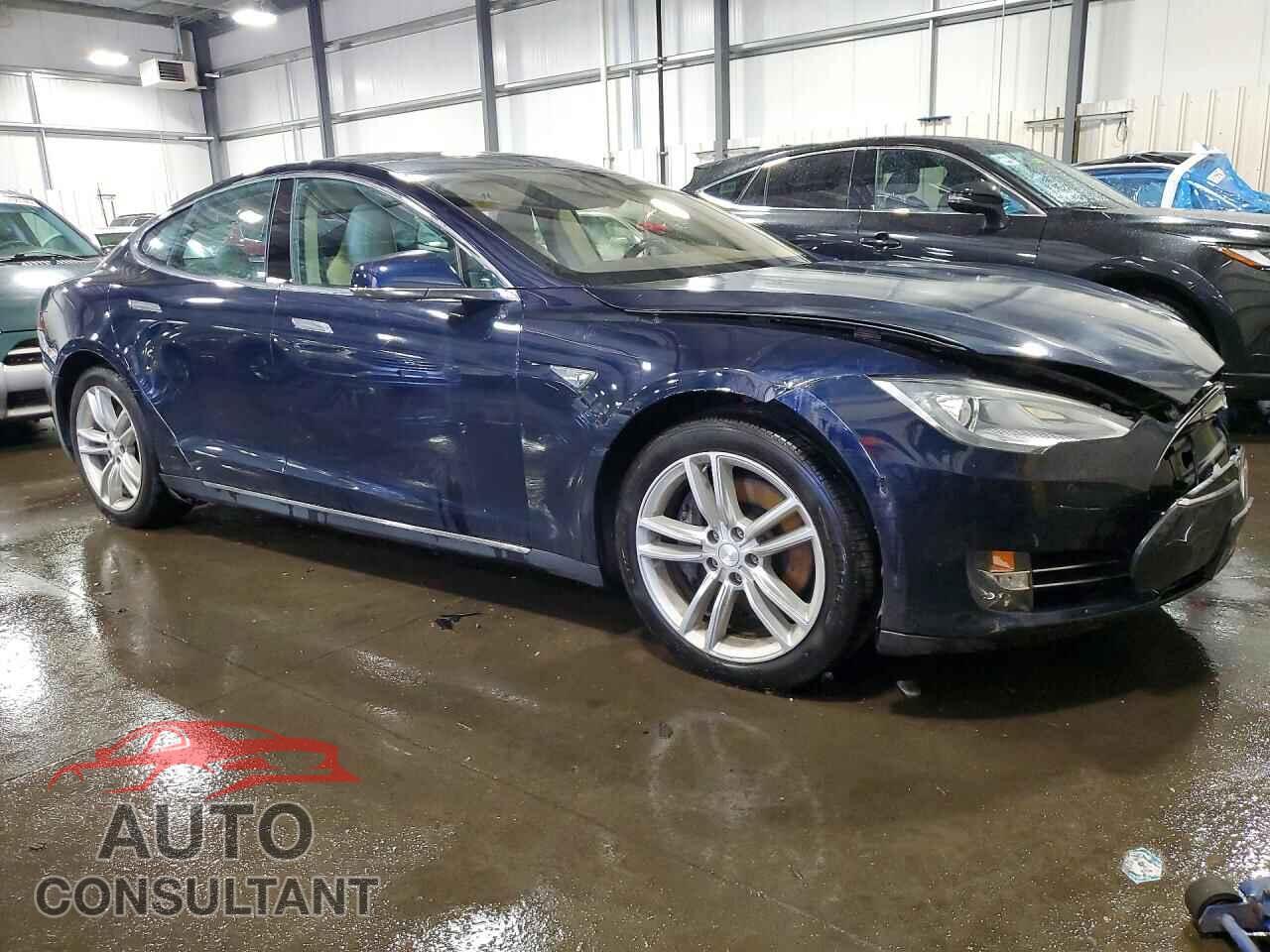 TESLA MODEL S 2013 - 5YJSA1CN4DFP08570