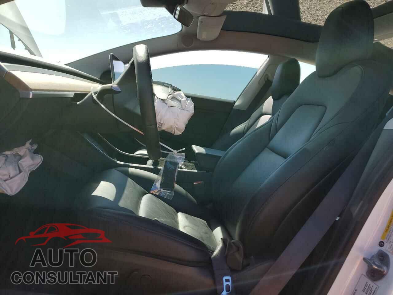 TESLA MODEL 3 2019 - 5YJ3E1EA5KF472575