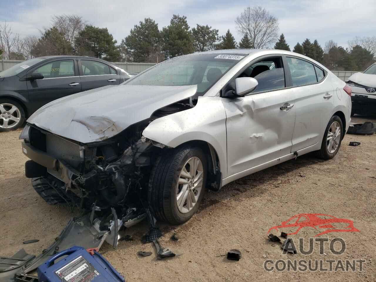 HYUNDAI ELANTRA 2020 - 5NPD84LF8LH523808