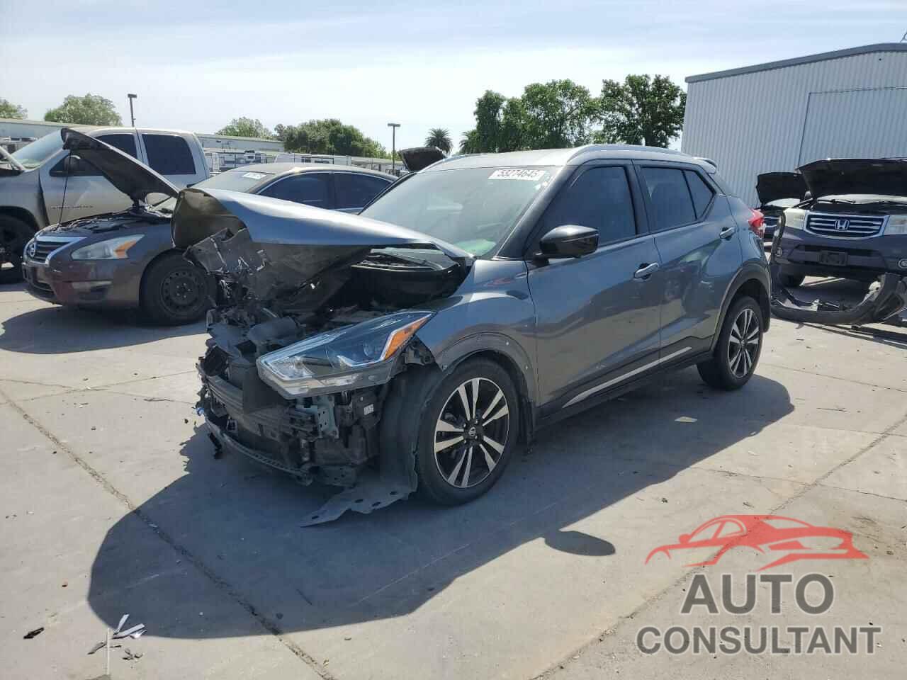 NISSAN KICKS 2018 - 3N1CP5CU4JL517703