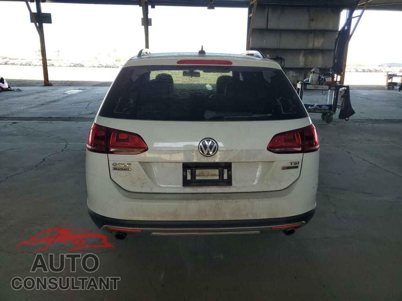 VOLKSWAGEN GOLF 2017 - 3VWH17AU7HM525928