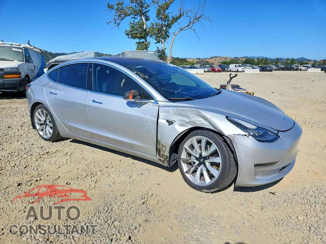 TESLA MODEL 3 2018 - 5YJ3E1EA4JF024357