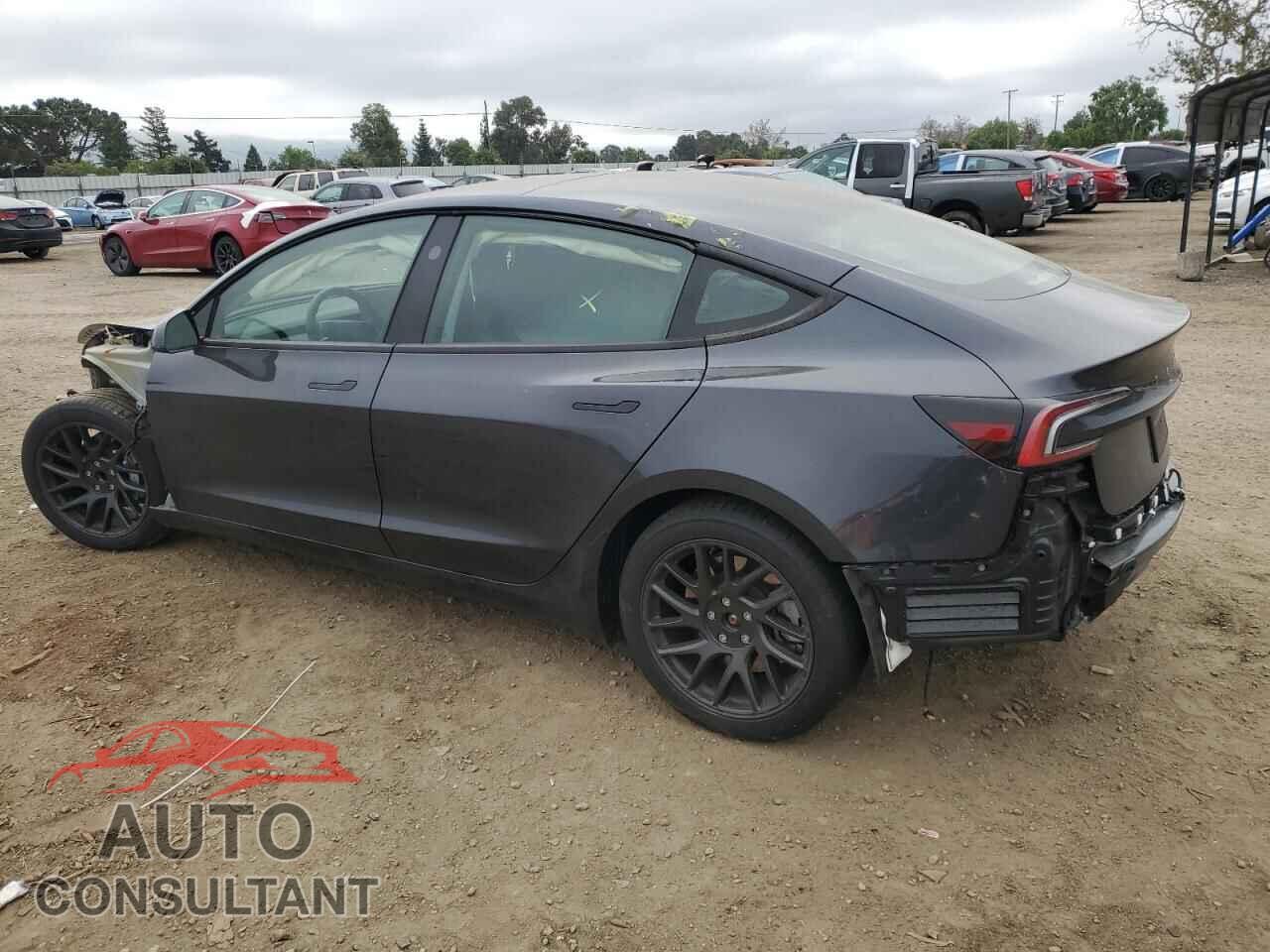 TESLA MODEL 3 2024 - 5YJ3E1EA8RF727486
