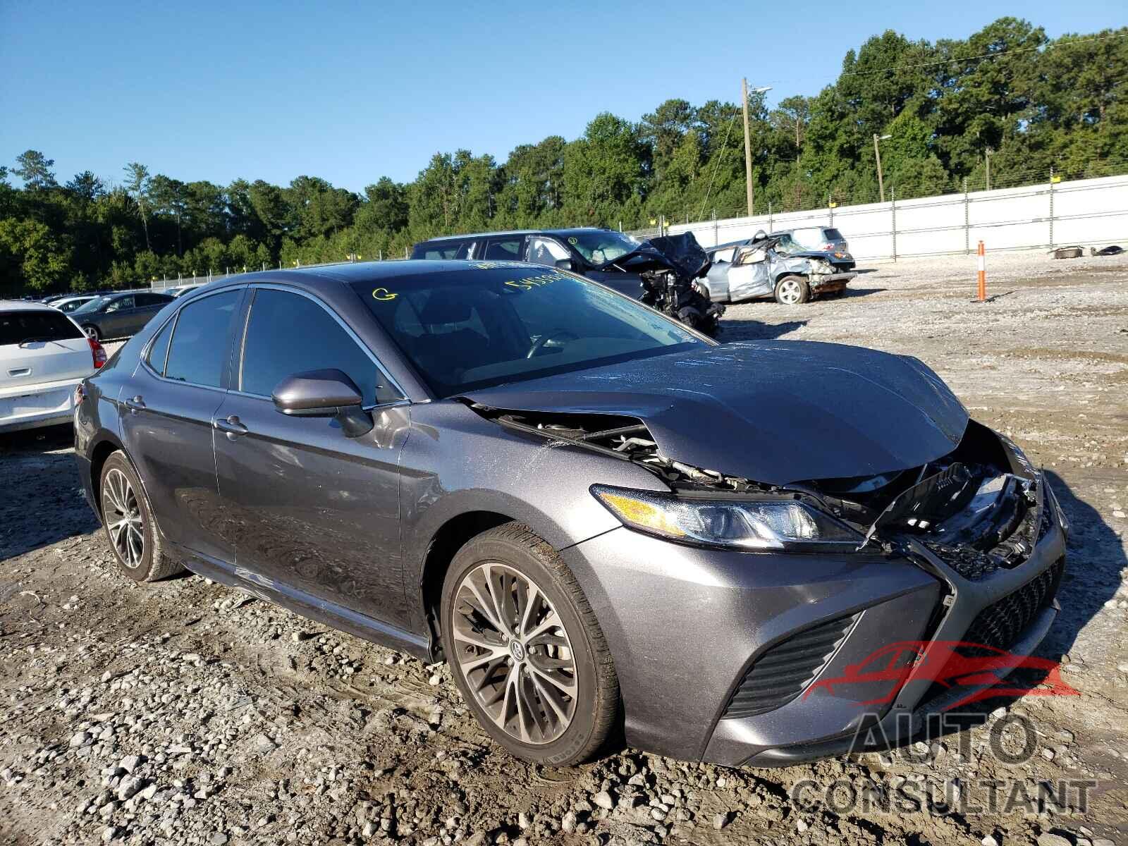 TOYOTA CAMRY 2018 - 4T1B11HK3JU614760