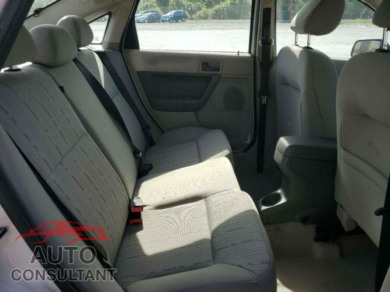 FORD FOCUS 2010 - 1FAHP3FN5AW294874