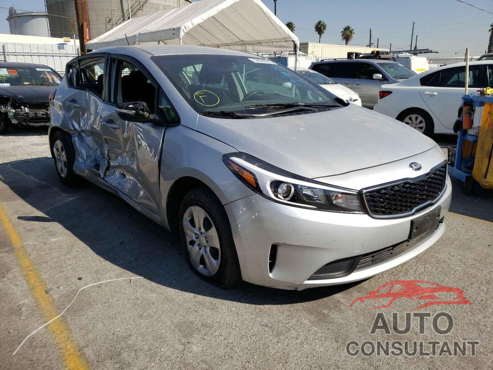 KIA FORTE 2018 - KNAFK5A88J5772835