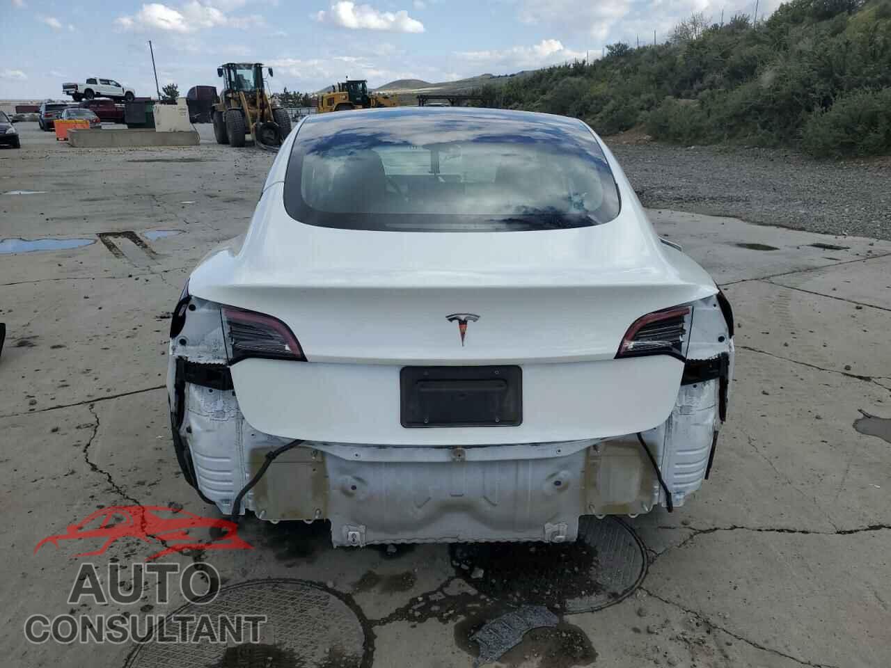 TESLA MODEL 3 2023 - 5YJ3E1EA5PF603236