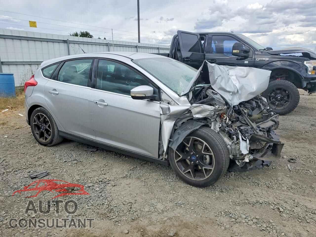 FORD FOCUS 2012 - 1FAHP3N26CL302475