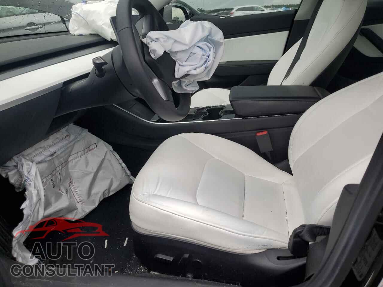 TESLA MODEL 3 2019 - 5YJ3E1EB9KF390552
