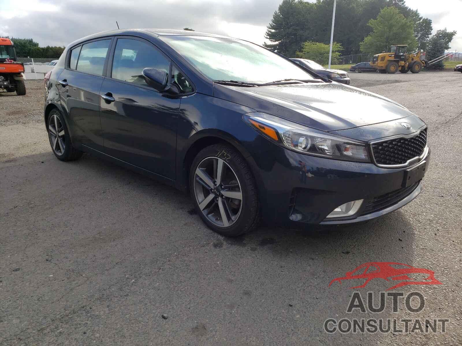 KIA FORTE 2018 - KNAFX5A81J5745140