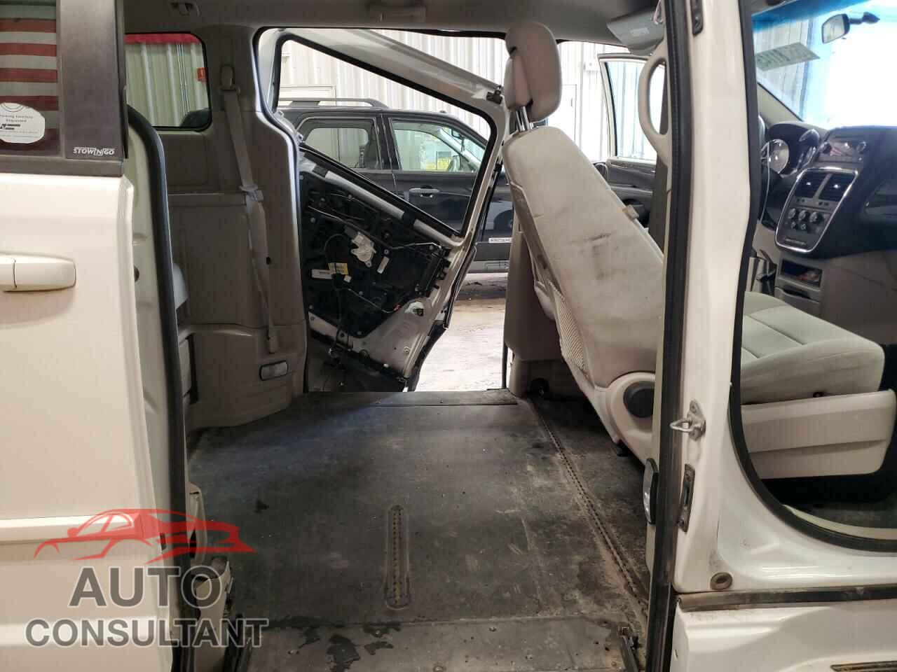 DODGE CARAVAN 2013 - 2C4RDGBG7DR650194