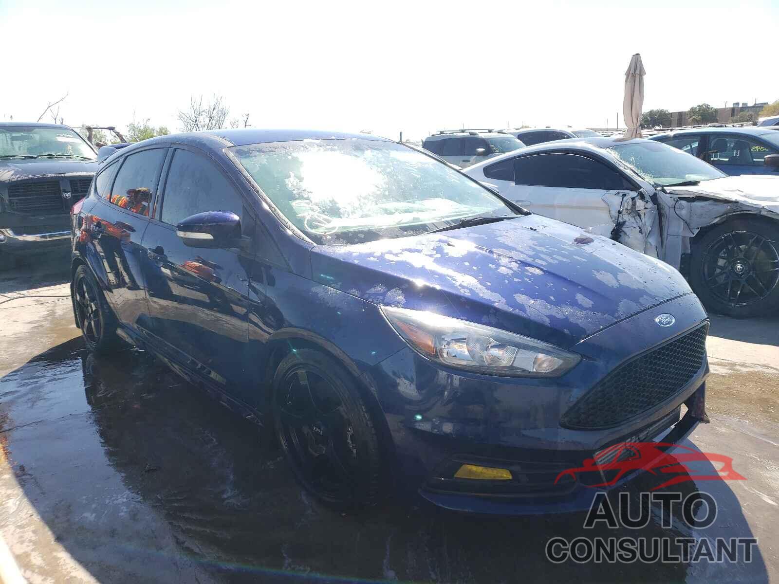 FORD FOCUS 2017 - 1FADP3L96HL263196