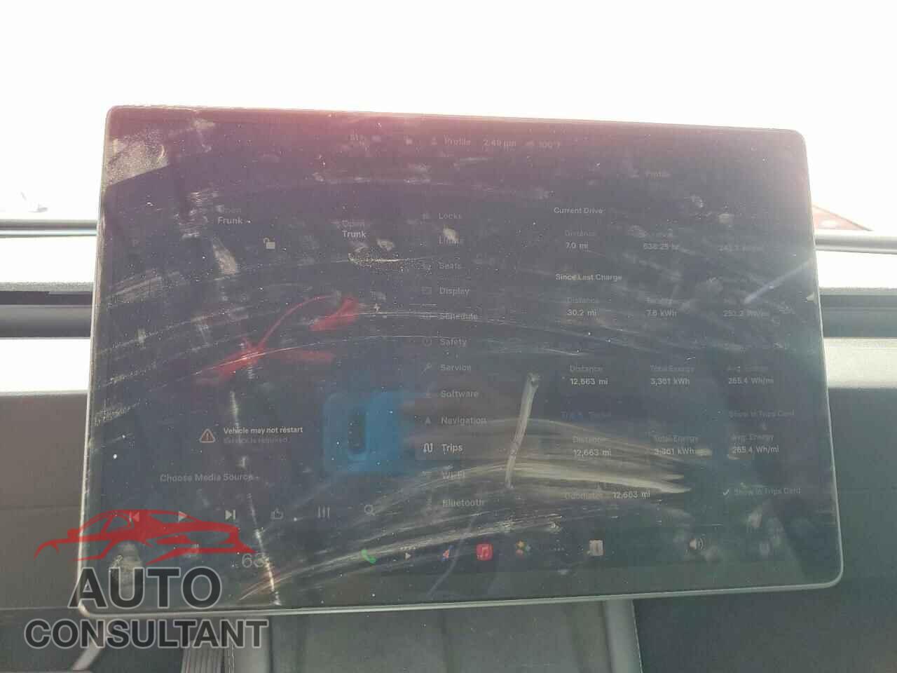 TESLA MODEL 3 2025 - 5YJ3E1EA2SF039358
