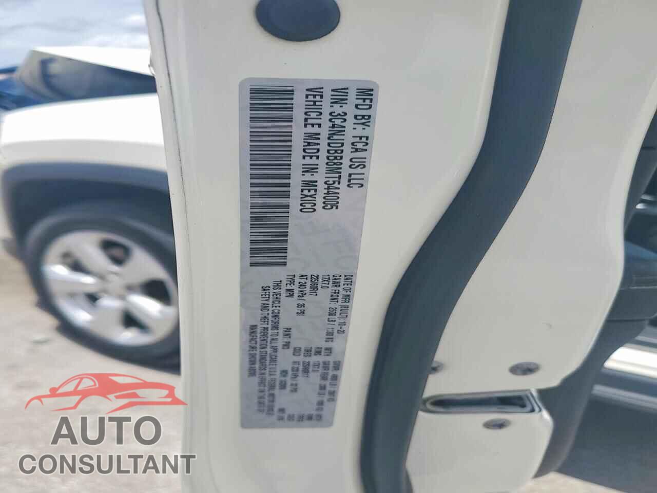 JEEP COMPASS 2021 - 3C4NJDBB8MT544005