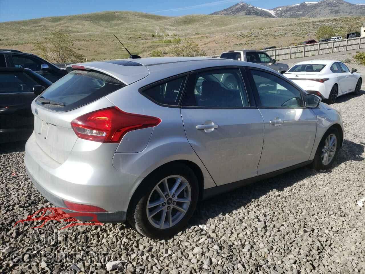 FORD FOCUS 2016 - 1FADP3K26GL264013
