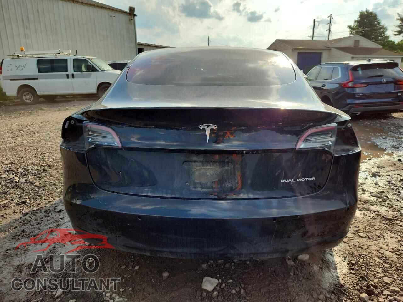 TESLA MODEL 3 2018 - 5YJ3E1EB6JF054064