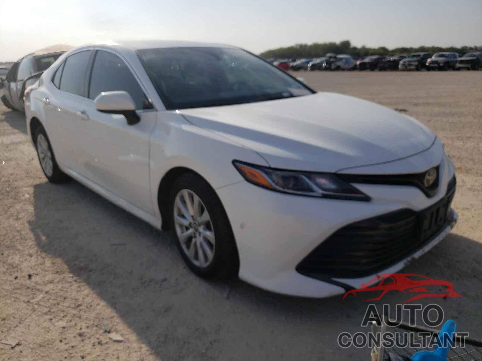 TOYOTA CAMRY 2018 - JTNB11HK6J3025823