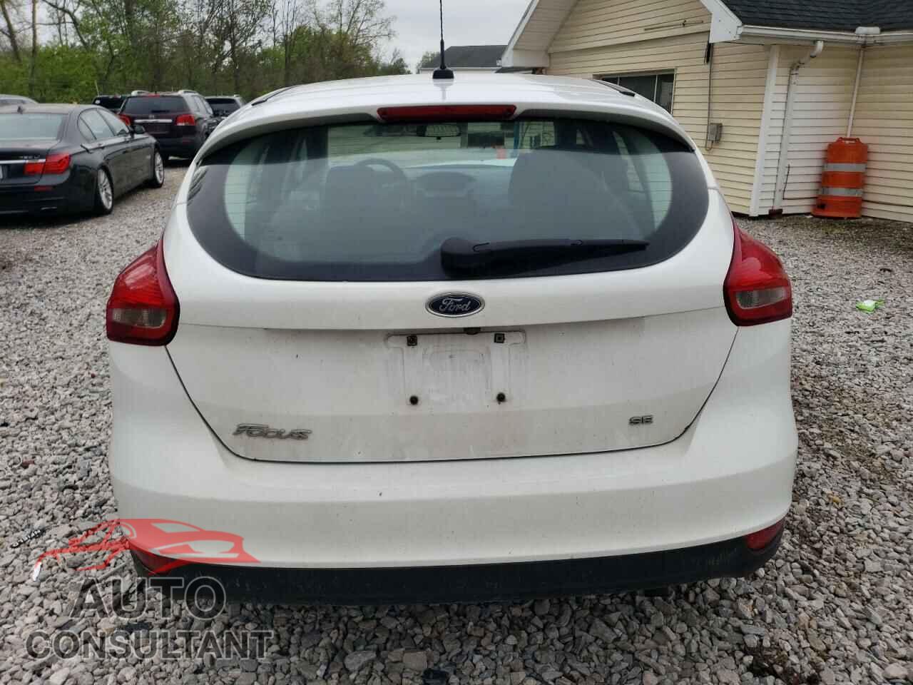 FORD FOCUS 2017 - 1FADP3K26HL267916