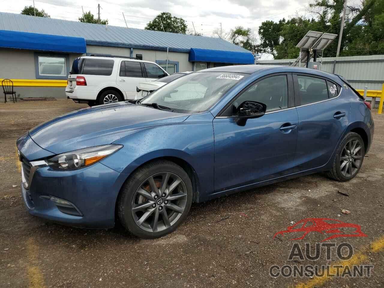 MAZDA 3 2018 - 3MZBN1L31JM275233