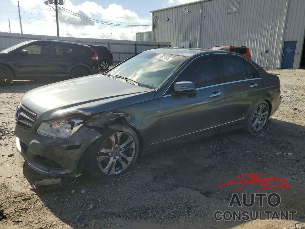 MERCEDES-BENZ C-CLASS 2012 - WDDGF8BB1CA650972