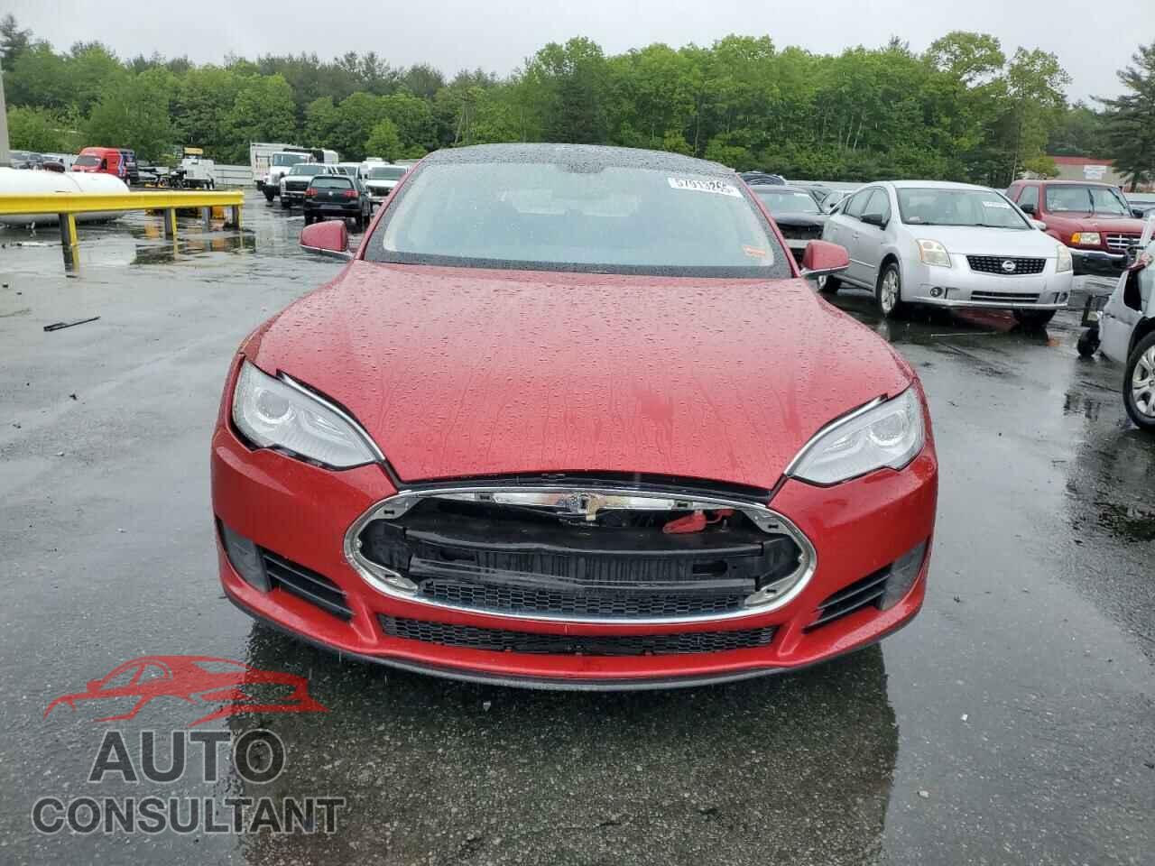 TESLA MODEL S 2013 - 5YJSA1CN8DFP10029