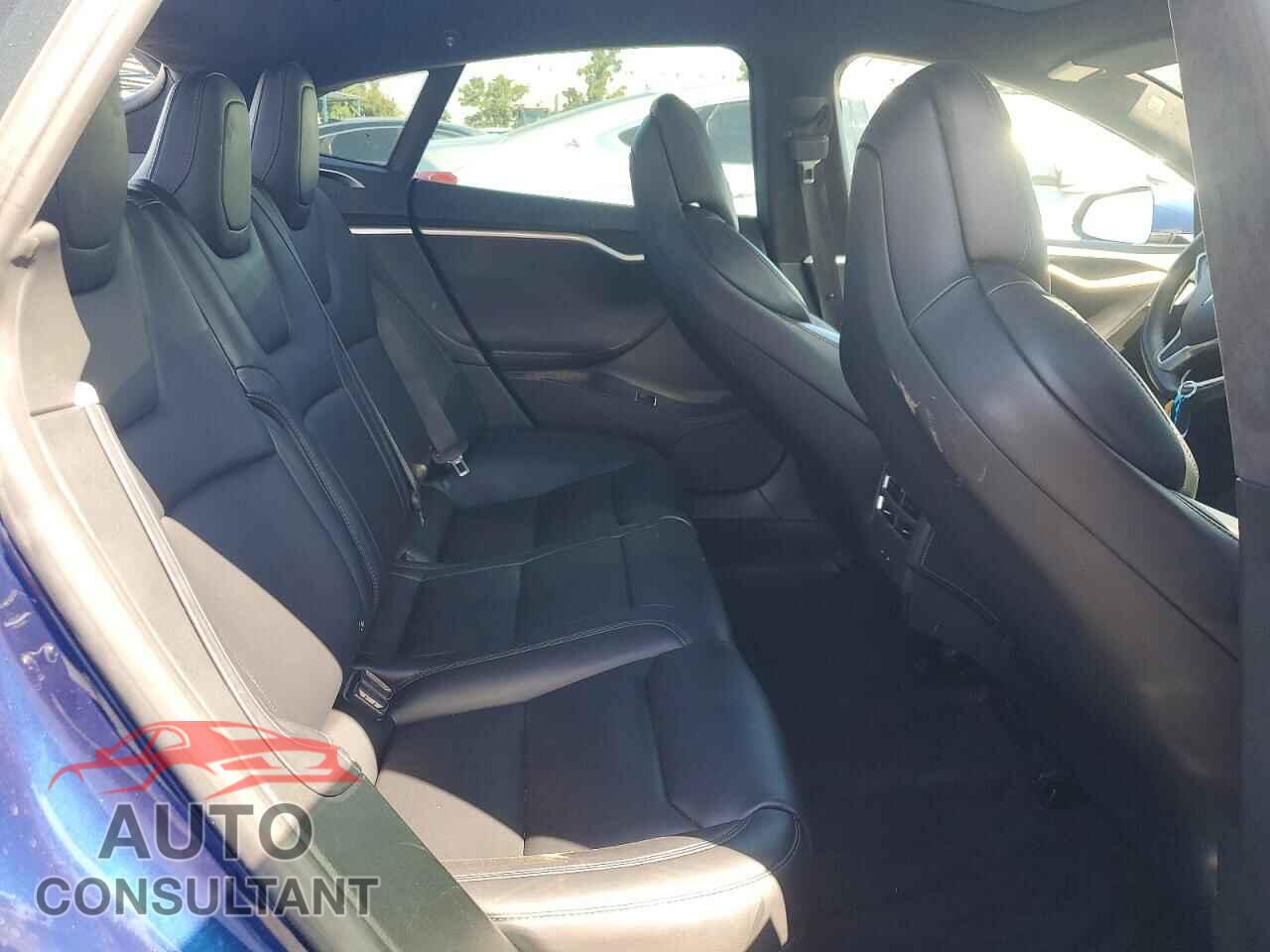 TESLA MODEL S 2017 - 5YJSA1E17HF217247