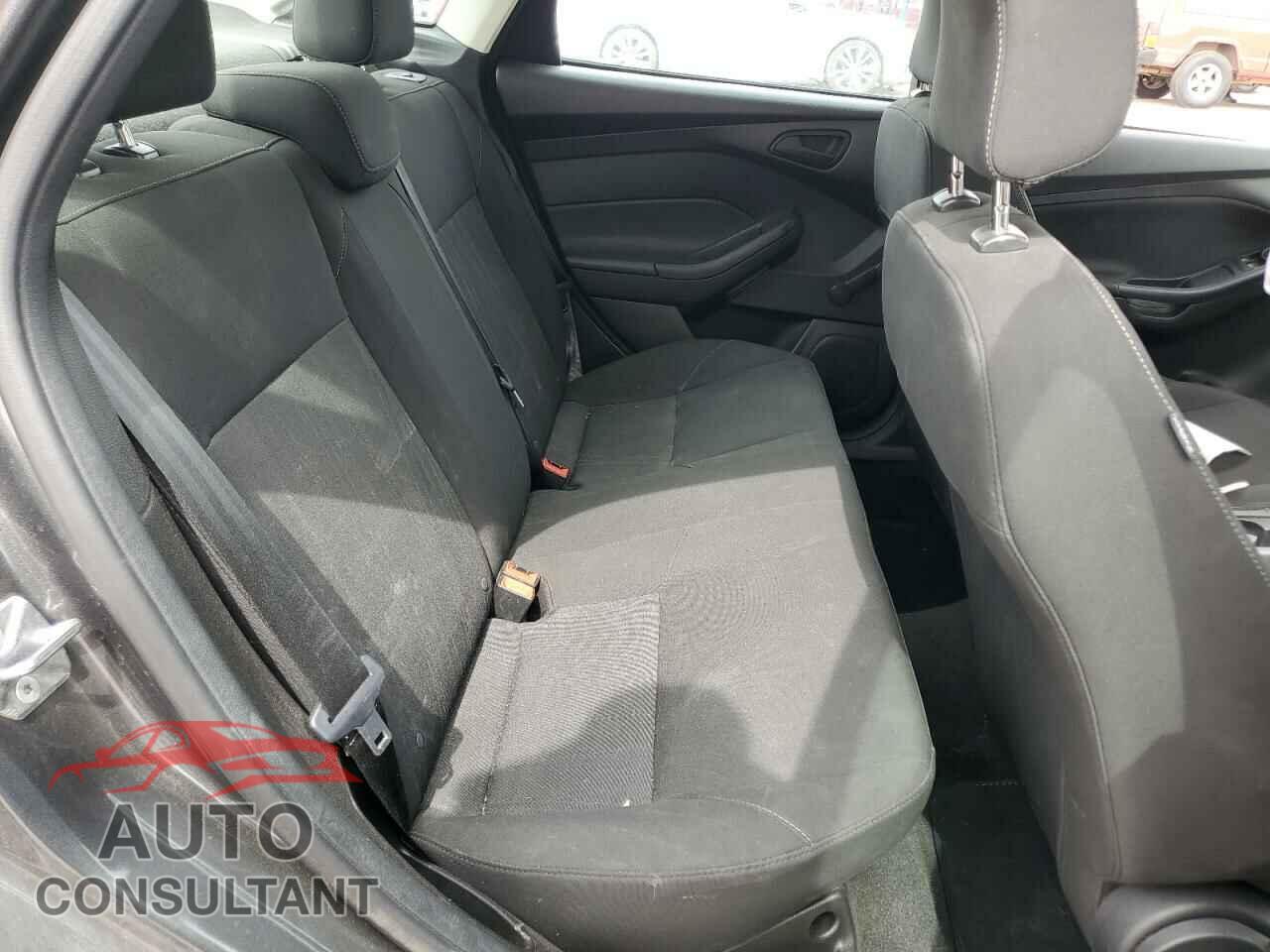 FORD FOCUS 2017 - 1FADP3E21HL304026