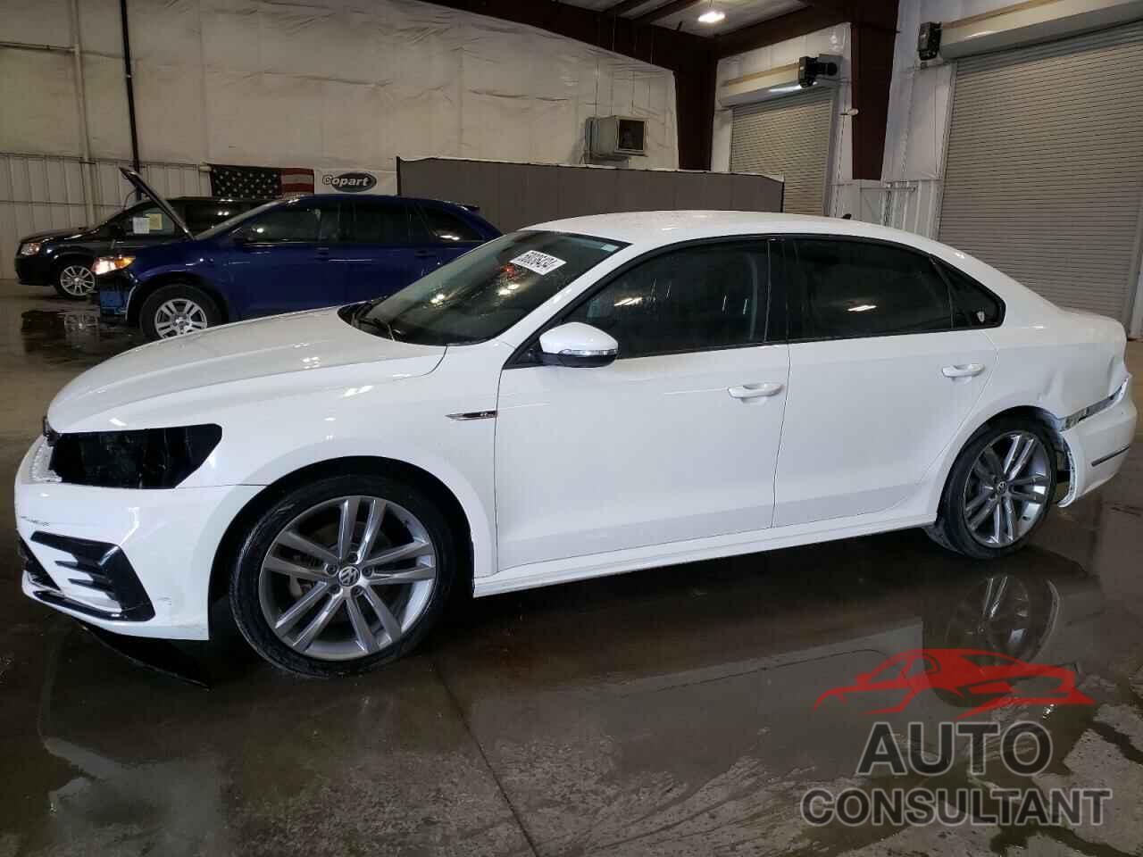 VOLKSWAGEN PASSAT 2018 - 1VWAA7A3XJC052333