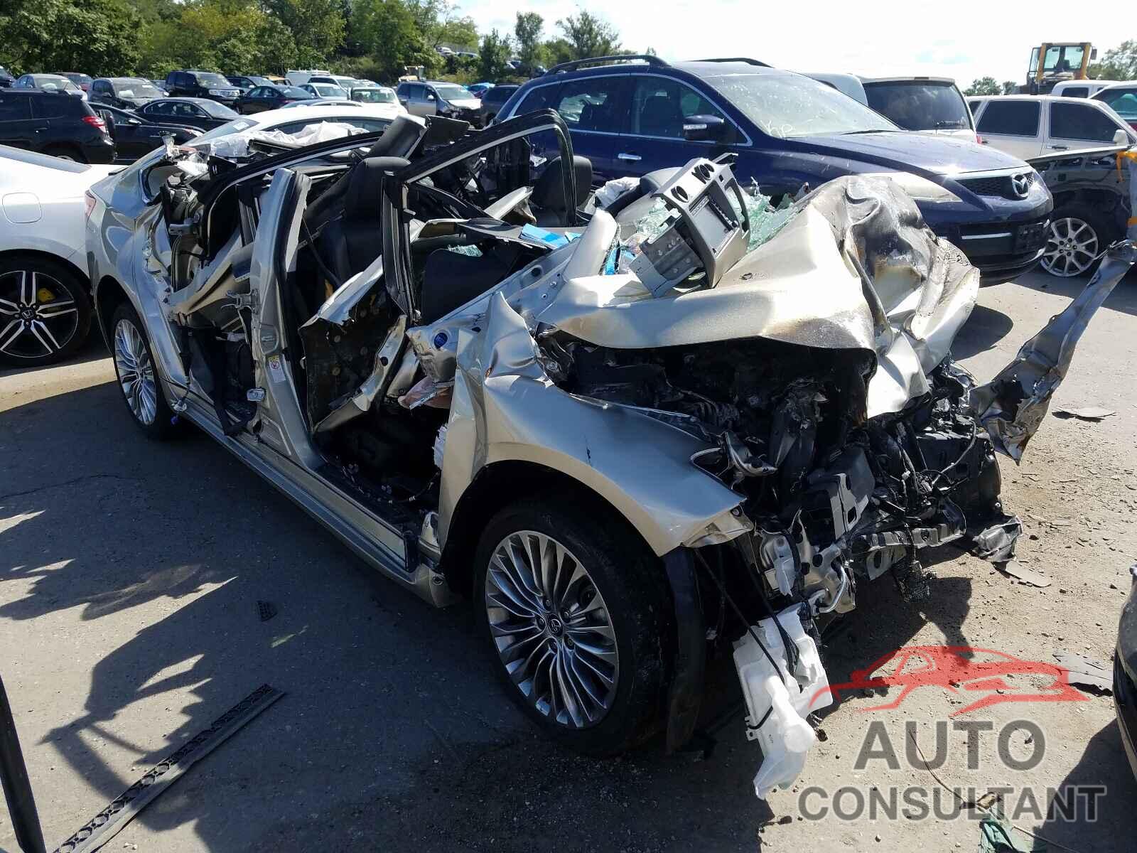 TOYOTA AVALON 2018 - 4T1BK1EB2JU274485