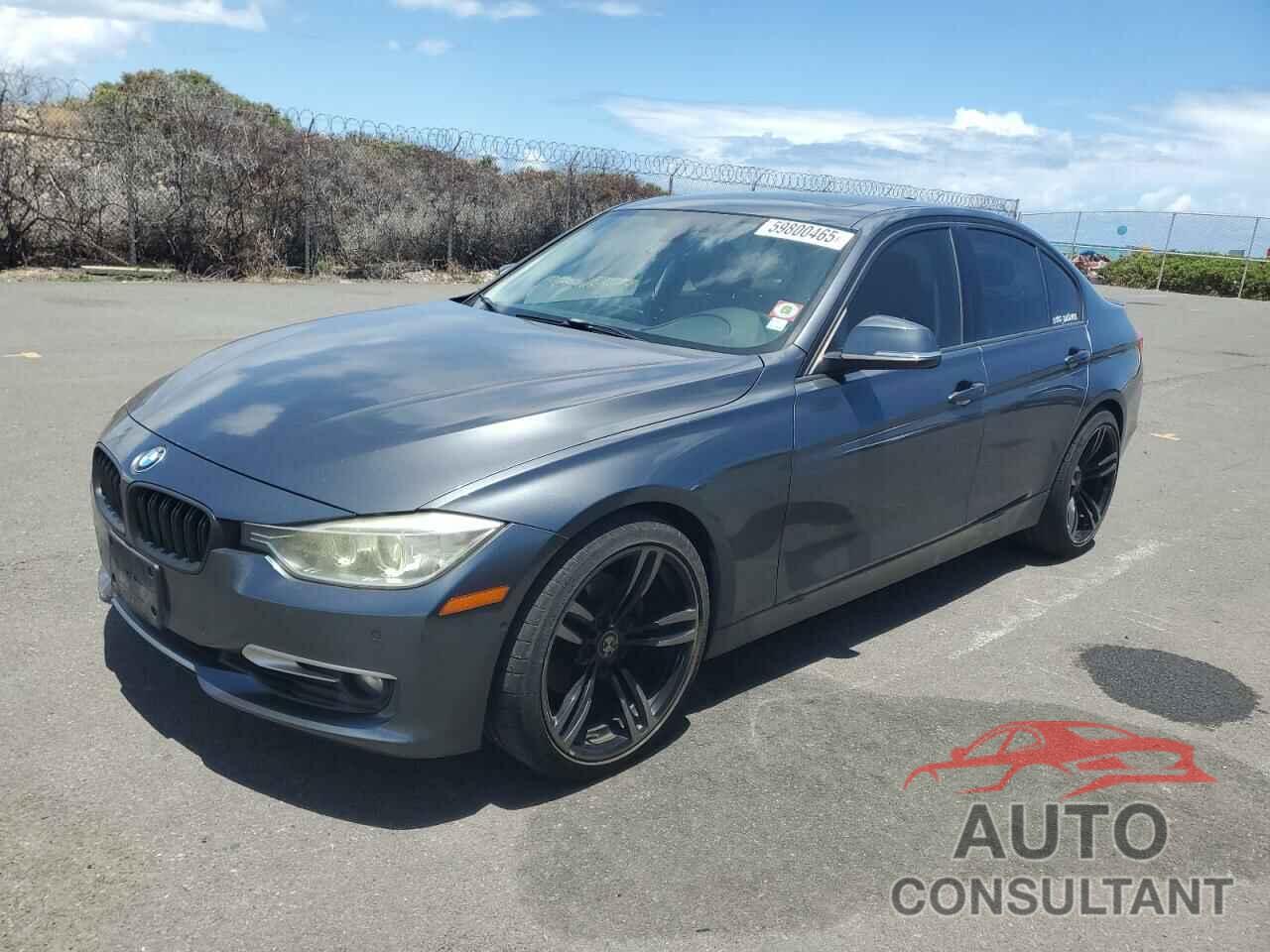 BMW 3 SERIES 2013 - WBA3C1C5XDF442074