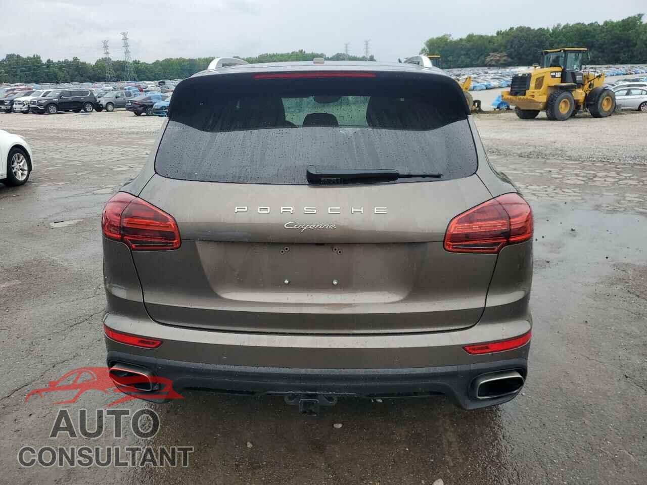 PORSCHE CAYENNE 2016 - WP1AA2A21GLA00867